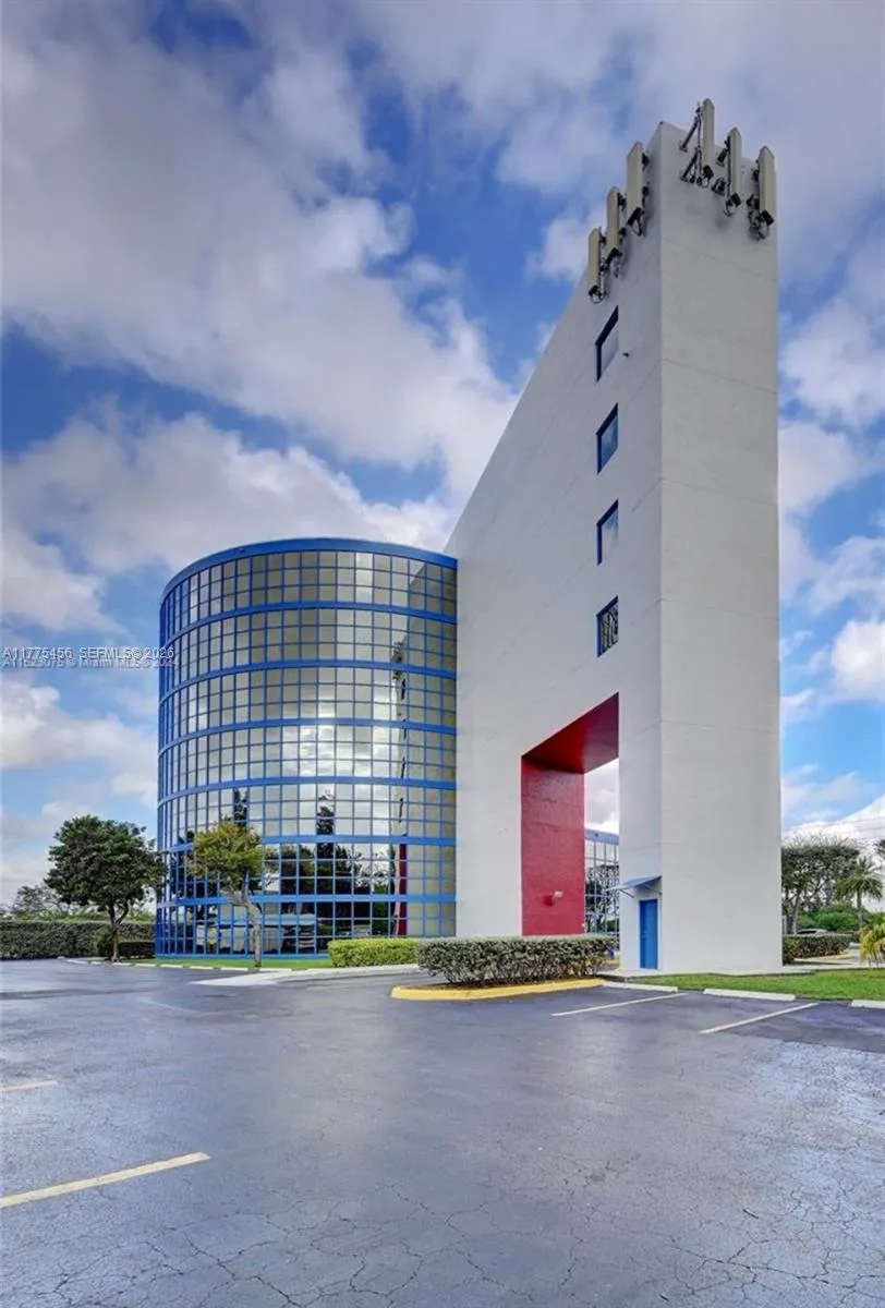 9600 Nw 25th St 1st Floor, Doral, Florida 33172, Doral, Florida 33172, ,Commercial Lease,For Rent,9600 Nw 25th St 1st Floor, Doral, Florida 33172,A11775456