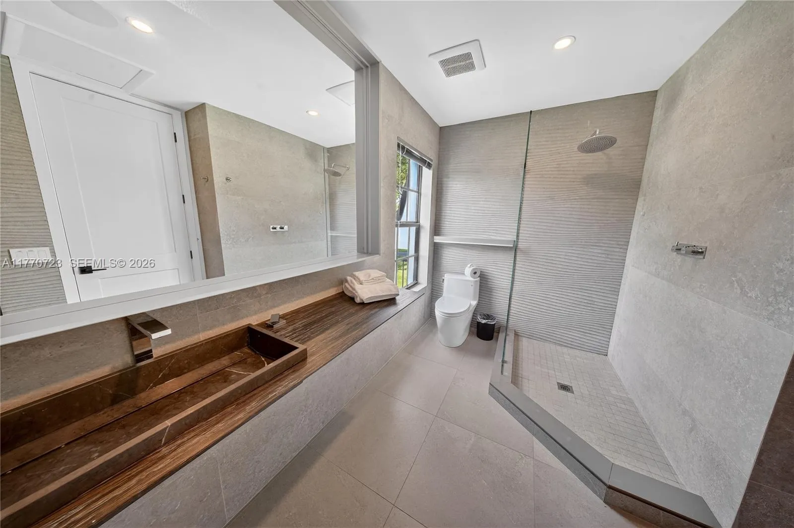 4312 Ne 22nd Ave, Fort Lauderdale, Florida 33308, Fort Lauderdale, Florida 33308, 5 Bedrooms Bedrooms, ,4 BathroomsBathrooms,Residential Lease,For Rent,4312 Ne 22nd Ave, Fort Lauderdale, Florida 33308,A11770723