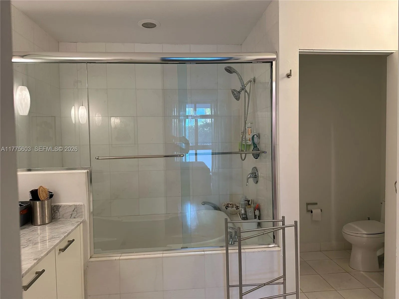 2001 Meridian Ave 309, Miami Beach, Florida 33139, Miami Beach, Florida 33139, 2 Bedrooms Bedrooms, ,2 BathroomsBathrooms,Residential Lease,For Rent,2001 Meridian Ave 309, Miami Beach, Florida 33139,A11775603