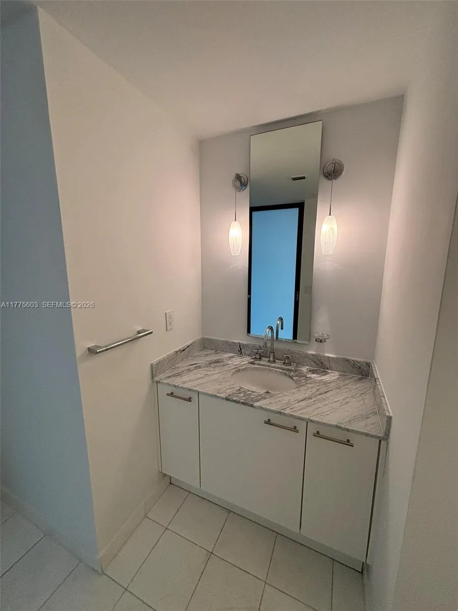 2001 Meridian Ave 309, Miami Beach, Florida 33139, Miami Beach, Florida 33139, 2 Bedrooms Bedrooms, ,2 BathroomsBathrooms,Residential Lease,For Rent,2001 Meridian Ave 309, Miami Beach, Florida 33139,A11775603