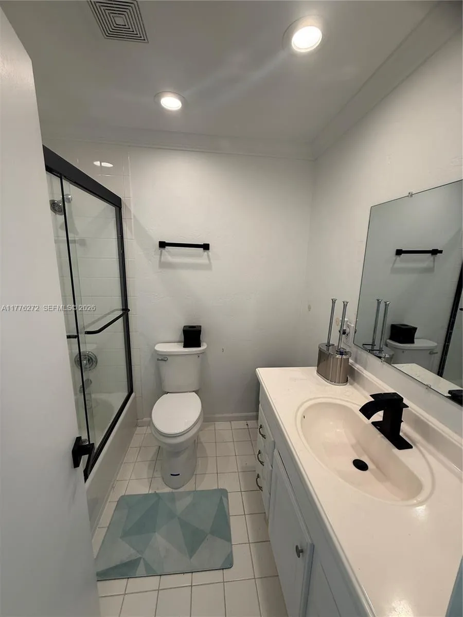 5001 Ne 23rd Ave, Lighthouse Point, Florida 33064, Lighthouse Point, Florida 33064, 4 Bedrooms Bedrooms, ,3 BathroomsBathrooms,Residential,For Sale,5001 Ne 23rd Ave, Lighthouse Point, Florida 33064,A11776272
