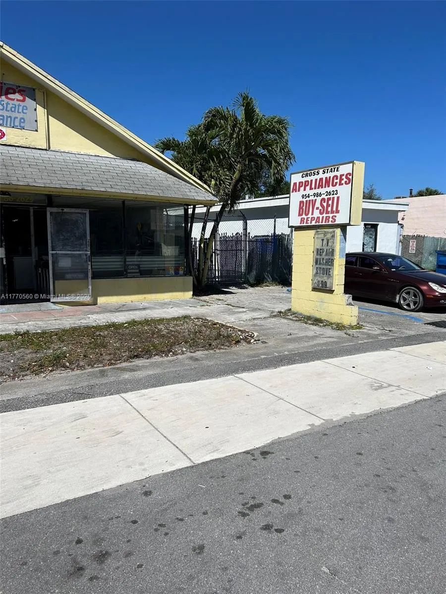 5921 W Hallandale Beach Blvd, West Park, Florida 3, West Park, Florida 33023, ,Commercial Lease,For Rent,5921 W Hallandale Beach Blvd, West Park, Florida 3,A11770560