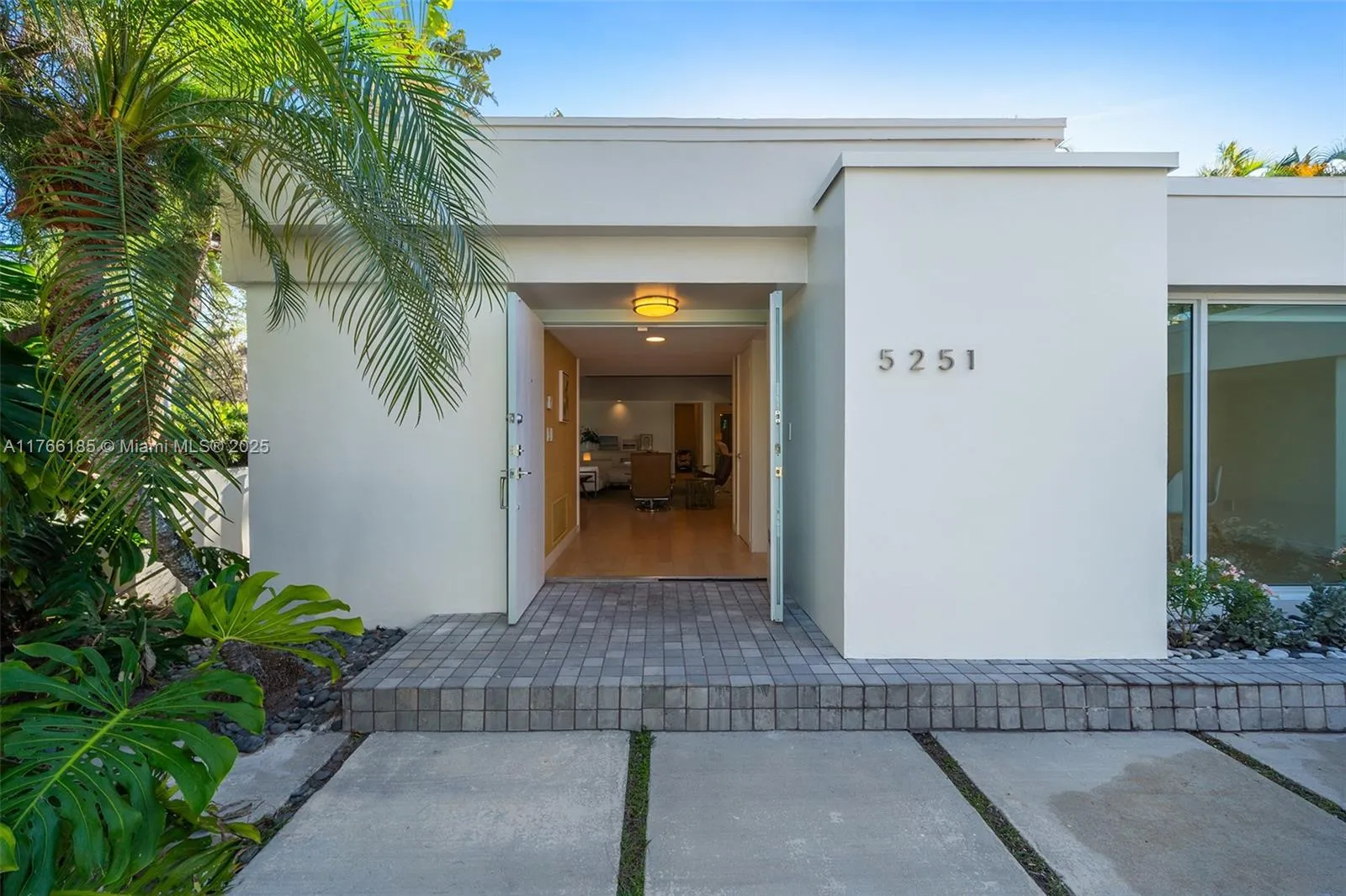 5251 La Gorce Dr, Miami Beach, Florida 33140, Miami Beach, Florida 33140, 3 Bedrooms Bedrooms, ,3 BathroomsBathrooms,Residential,For Sale,5251 La Gorce Dr, Miami Beach, Florida 33140,A11766185