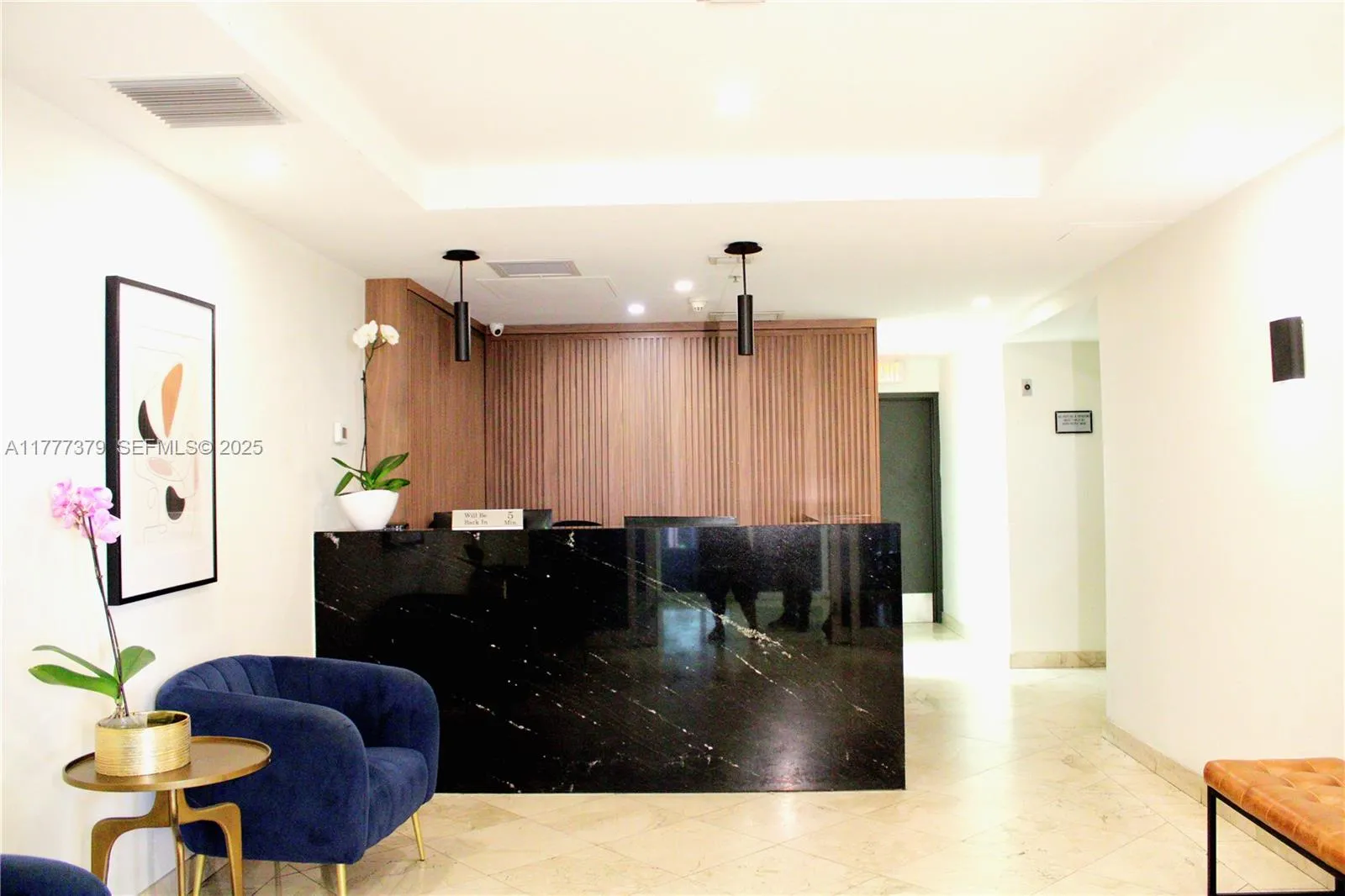 170 Se 14th St 2705, Miami, Florida 33131, Miami, Florida 33131, 2 Bedrooms Bedrooms, ,2 BathroomsBathrooms,Residential,For Sale,170 Se 14th St 2705, Miami, Florida 33131,A11777379