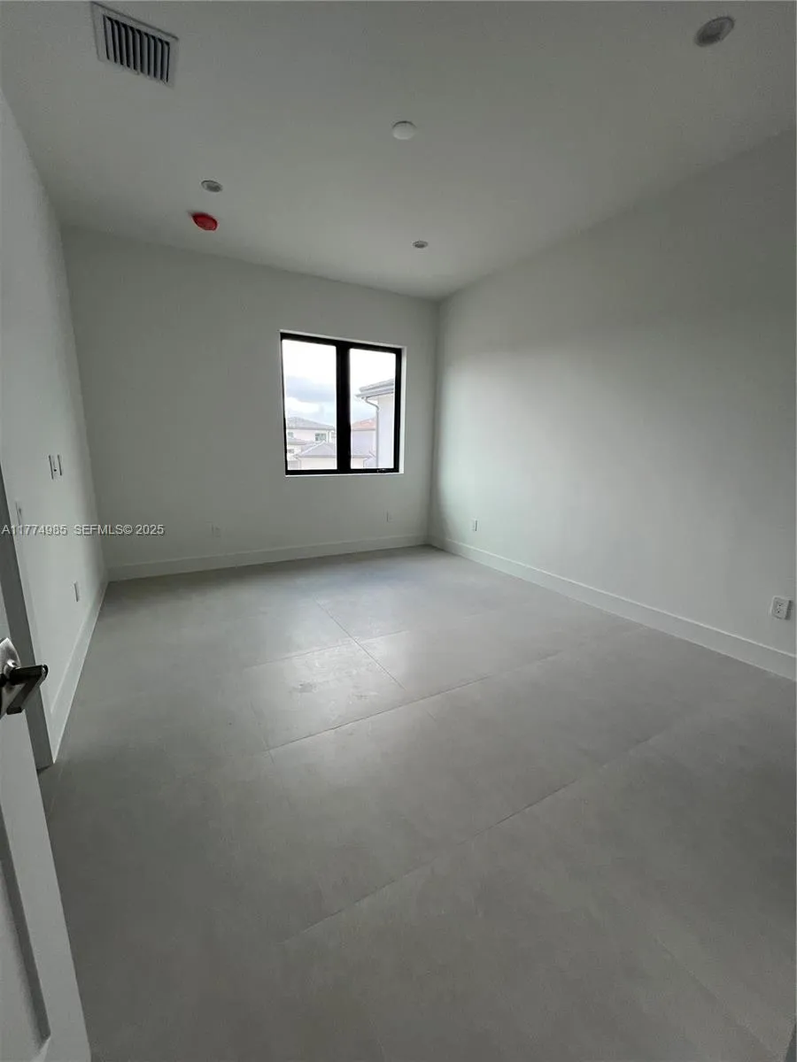 5725 W Ashwood, Hollywood, Florida 33312, Hollywood, Florida 33312, 5 Bedrooms Bedrooms, ,5 BathroomsBathrooms,Residential,For Sale,5725 W Ashwood, Hollywood, Florida 33312,A11774985