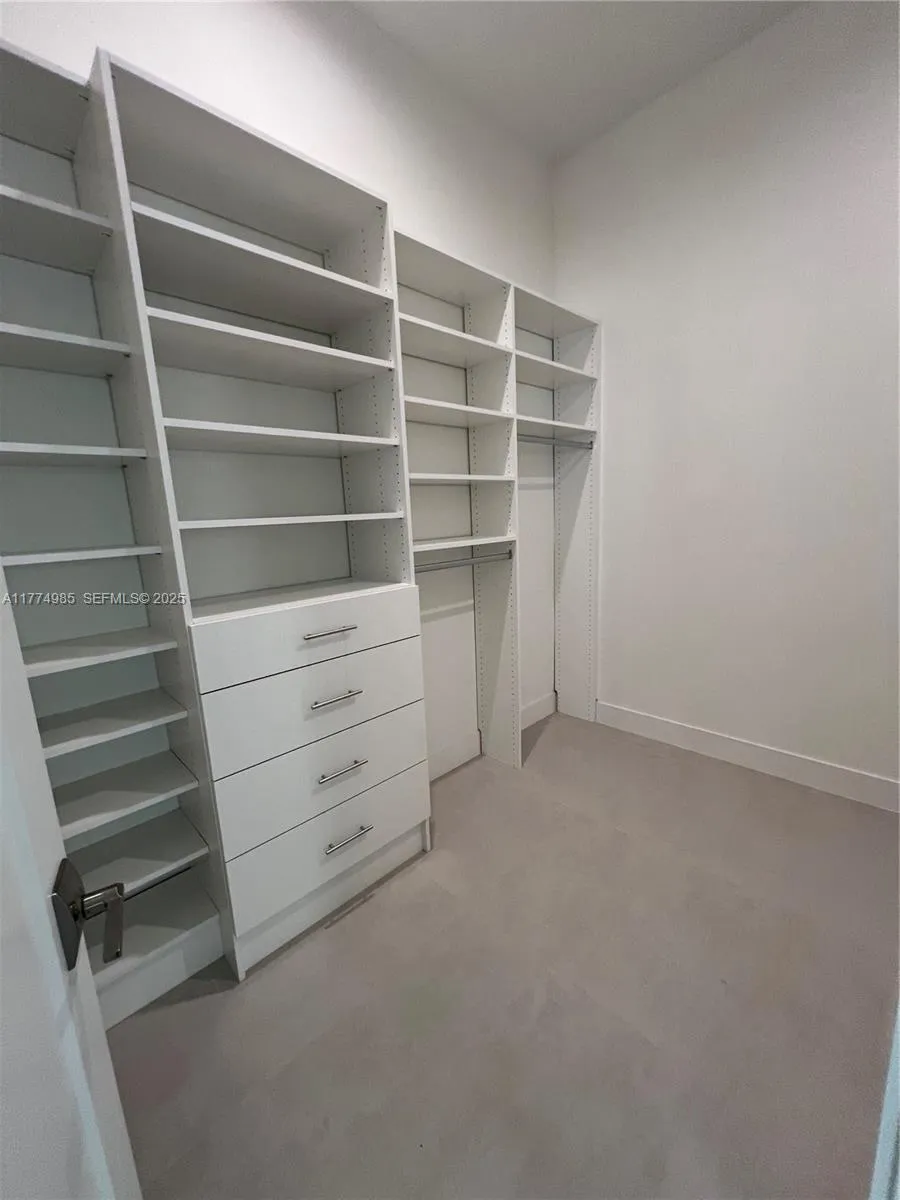 5725 W Ashwood, Hollywood, Florida 33312, Hollywood, Florida 33312, 5 Bedrooms Bedrooms, ,5 BathroomsBathrooms,Residential,For Sale,5725 W Ashwood, Hollywood, Florida 33312,A11774985