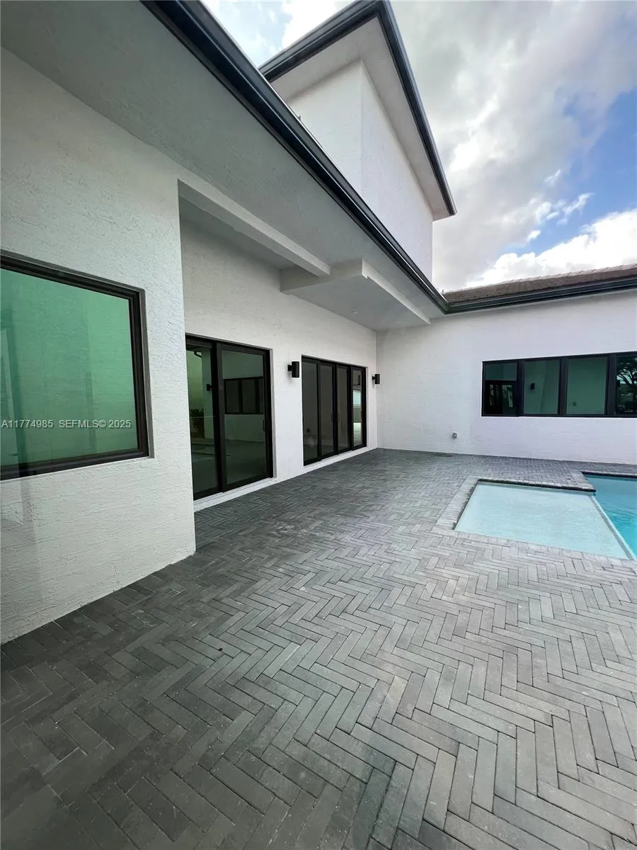 5725 W Ashwood, Hollywood, Florida 33312, Hollywood, Florida 33312, 5 Bedrooms Bedrooms, ,5 BathroomsBathrooms,Residential,For Sale,5725 W Ashwood, Hollywood, Florida 33312,A11774985