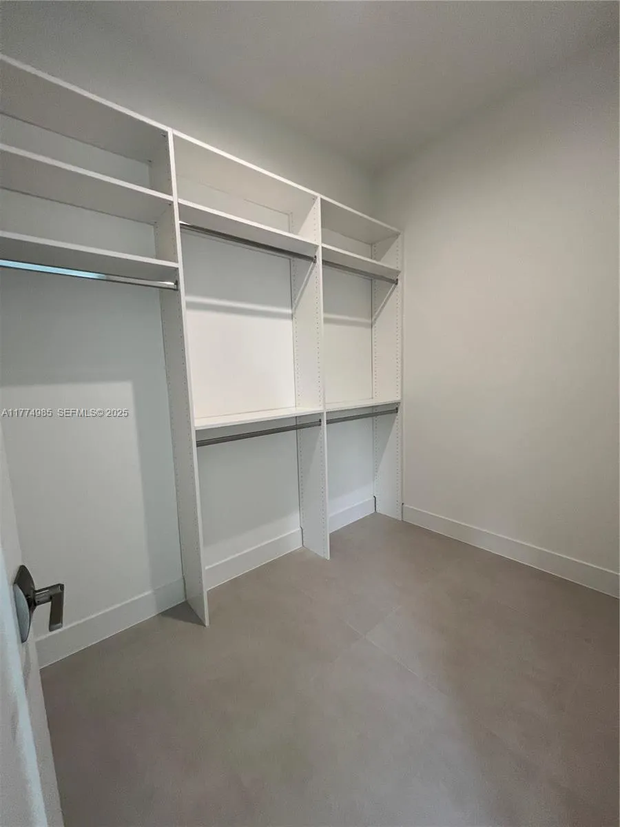 5725 W Ashwood, Hollywood, Florida 33312, Hollywood, Florida 33312, 5 Bedrooms Bedrooms, ,5 BathroomsBathrooms,Residential,For Sale,5725 W Ashwood, Hollywood, Florida 33312,A11774985