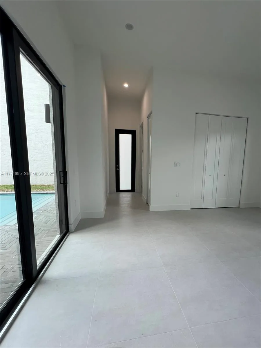 5725 W Ashwood, Hollywood, Florida 33312, Hollywood, Florida 33312, 5 Bedrooms Bedrooms, ,5 BathroomsBathrooms,Residential,For Sale,5725 W Ashwood, Hollywood, Florida 33312,A11774985