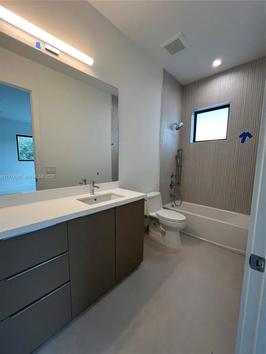 5725 W Ashwood, Hollywood, Florida 33312, Hollywood, Florida 33312, 5 Bedrooms Bedrooms, ,5 BathroomsBathrooms,Residential,For Sale,5725 W Ashwood, Hollywood, Florida 33312,A11774985