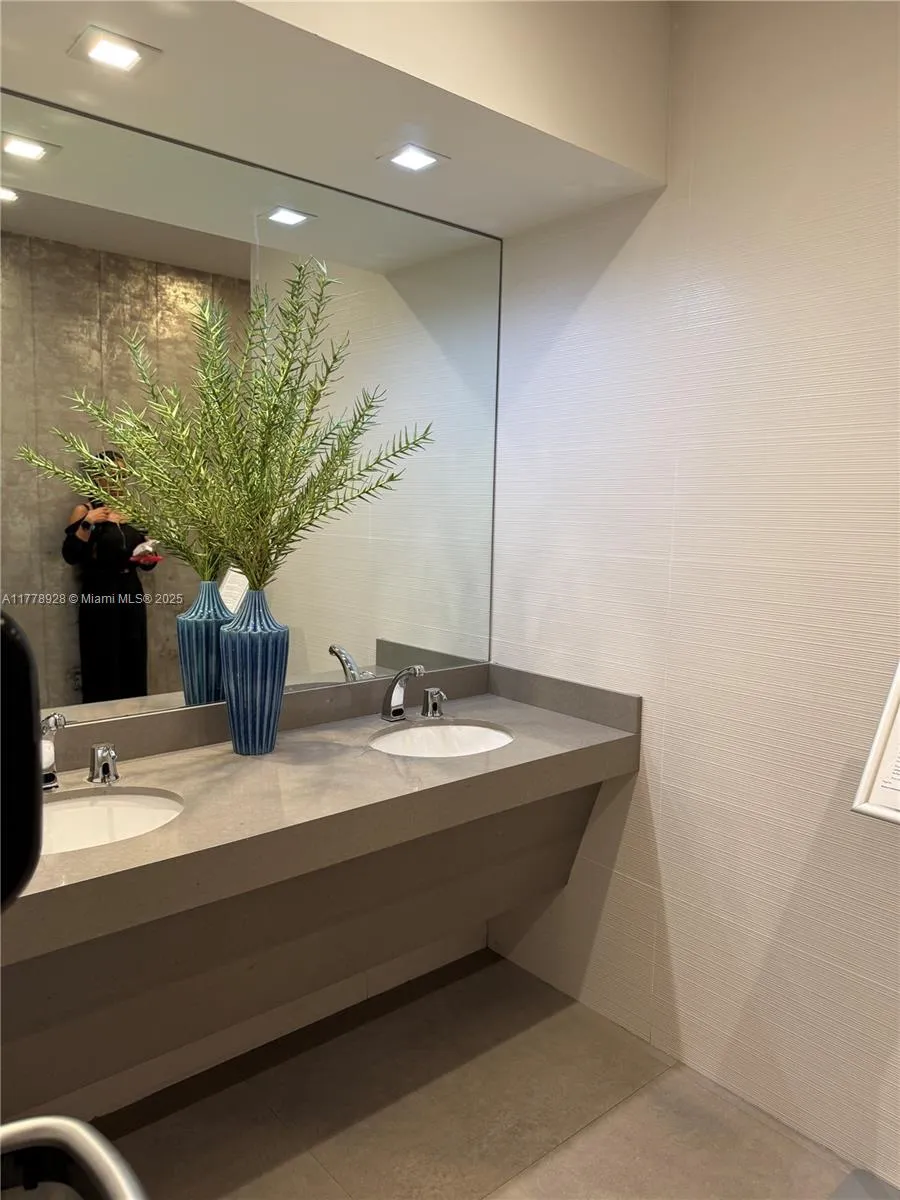 800 Se 4th Ave 613, Hallandale Beach, Florida 3300, Hallandale Beach, Florida 33009, ,Commercial Sale,For Sale,800 Se 4th Ave 613, Hallandale Beach, Florida 3300,A11778928