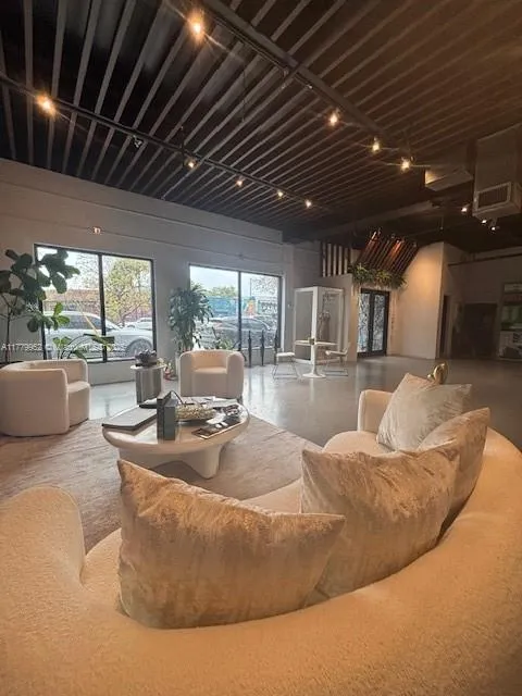 2602 Nw 5 Ave, Florida 33127, Florida 33127, ,Commercial Lease,For Rent,2602 Nw 5 Ave, , Florida 33127,A11779952