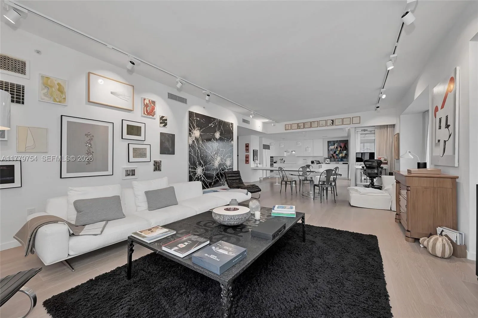 1425 Brickell Ave 61e, Miami, Florida 33131, Miami, Florida 33131, 3 Bedrooms Bedrooms, ,3 BathroomsBathrooms,Residential,For Sale,1425 Brickell Ave 61e, Miami, Florida 33131,A11779754