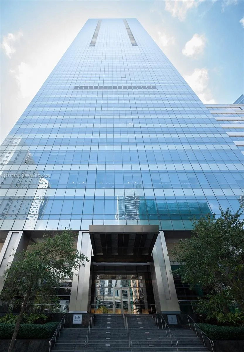 1425 Brickell Ave 61e, Miami, Florida 33131, Miami, Florida 33131, 3 Bedrooms Bedrooms, ,3 BathroomsBathrooms,Residential,For Sale,1425 Brickell Ave 61e, Miami, Florida 33131,A11779754