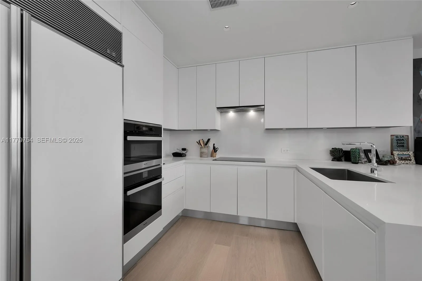 1425 Brickell Ave 61e, Miami, Florida 33131, Miami, Florida 33131, 3 Bedrooms Bedrooms, ,3 BathroomsBathrooms,Residential,For Sale,1425 Brickell Ave 61e, Miami, Florida 33131,A11779754