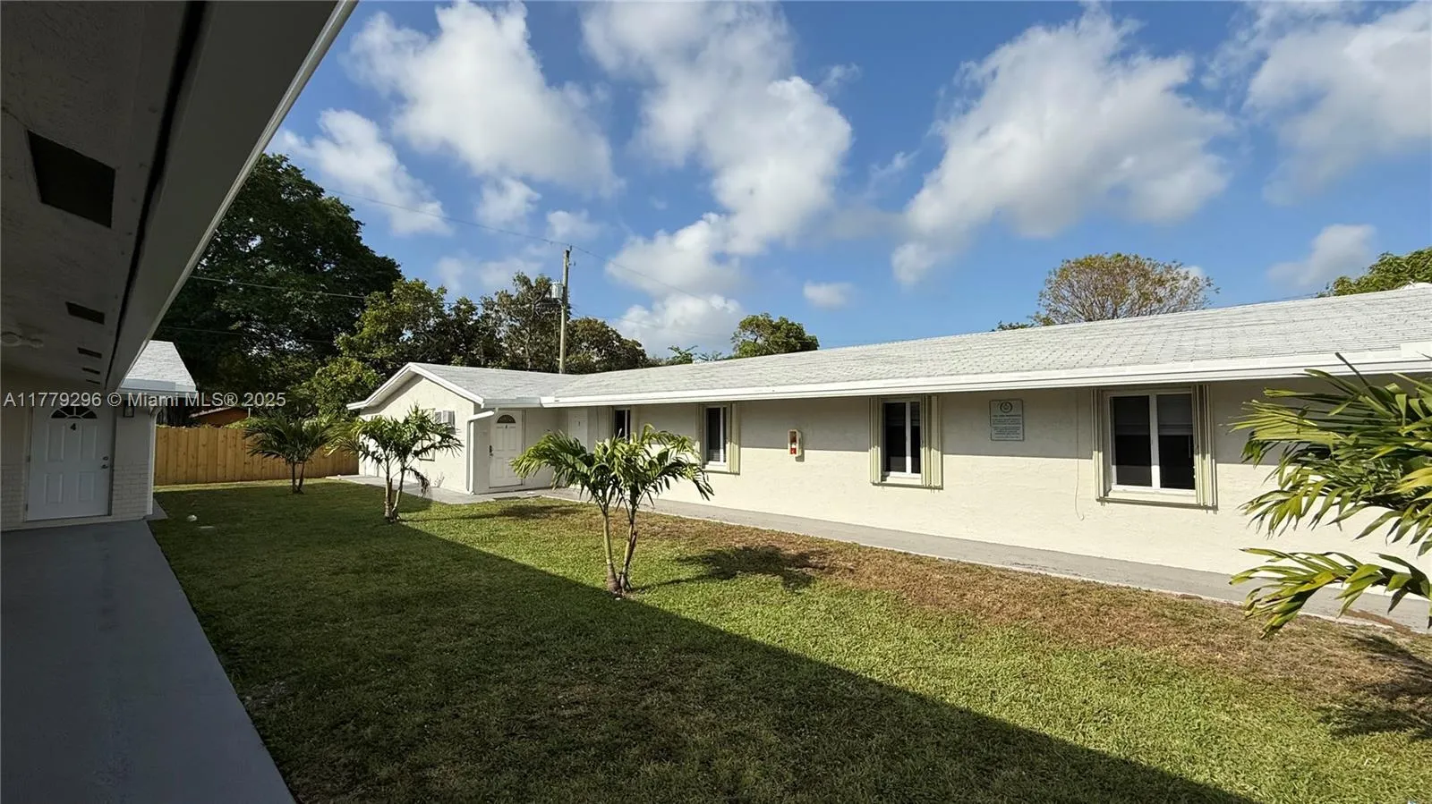 220 Nw 12th St, Pompano Beach, Florida 33060, Pompano Beach, Florida 33060, ,Residential Income,For Sale,220 Nw 12th St, Pompano Beach, Florida 33060,A11779296