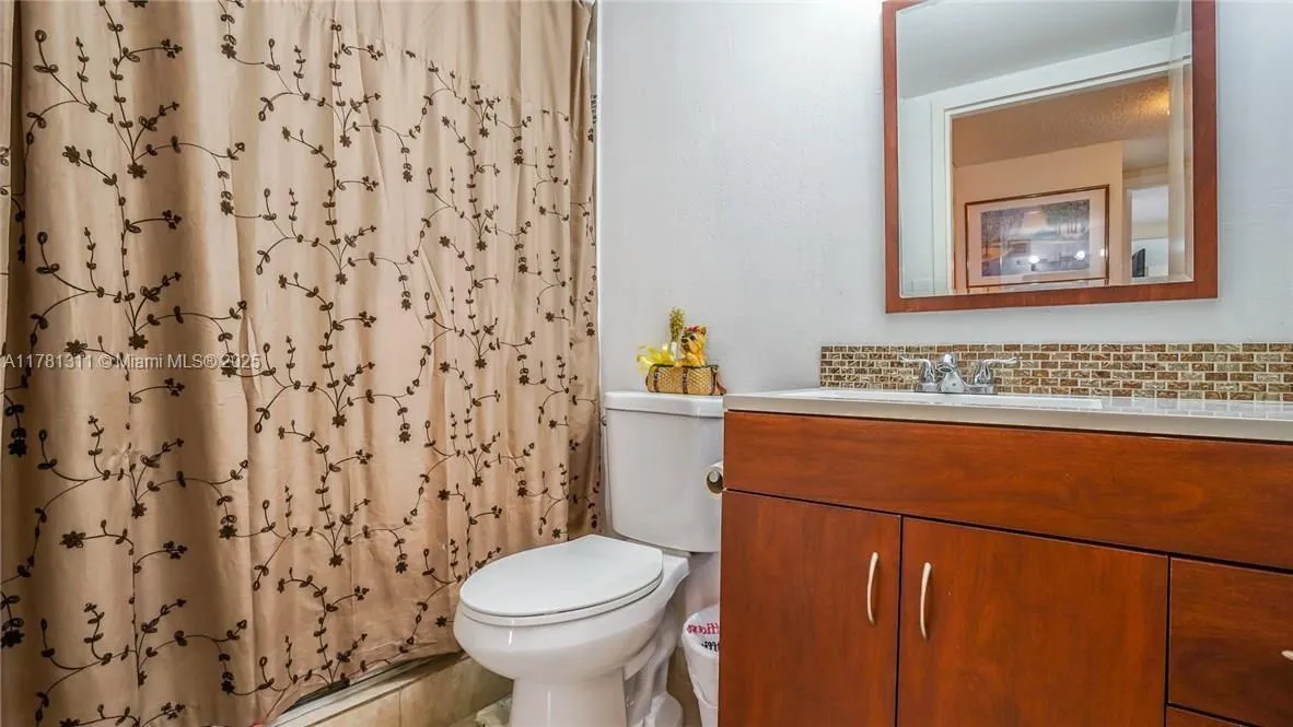 17011 N Bay Rd 701, Sunny Isles Beach, Florida 331, Sunny Isles Beach, Florida 33160, 2 Bedrooms Bedrooms, ,2 BathroomsBathrooms,Residential,For Sale,17011 N Bay Rd 701, Sunny Isles Beach, Florida 331,A11781311