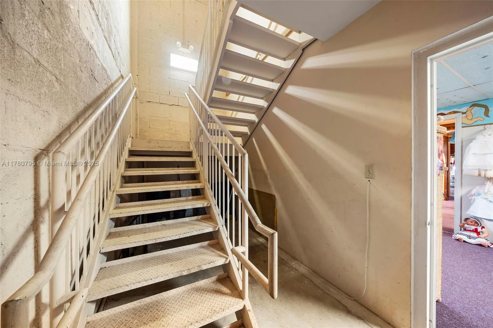 2292 Sw 22nd St, Miami, Florida 33145, Miami, Florida 33145, ,Commercial Sale,For Sale,2292 Sw 22nd St, Miami, Florida 33145,A11780795