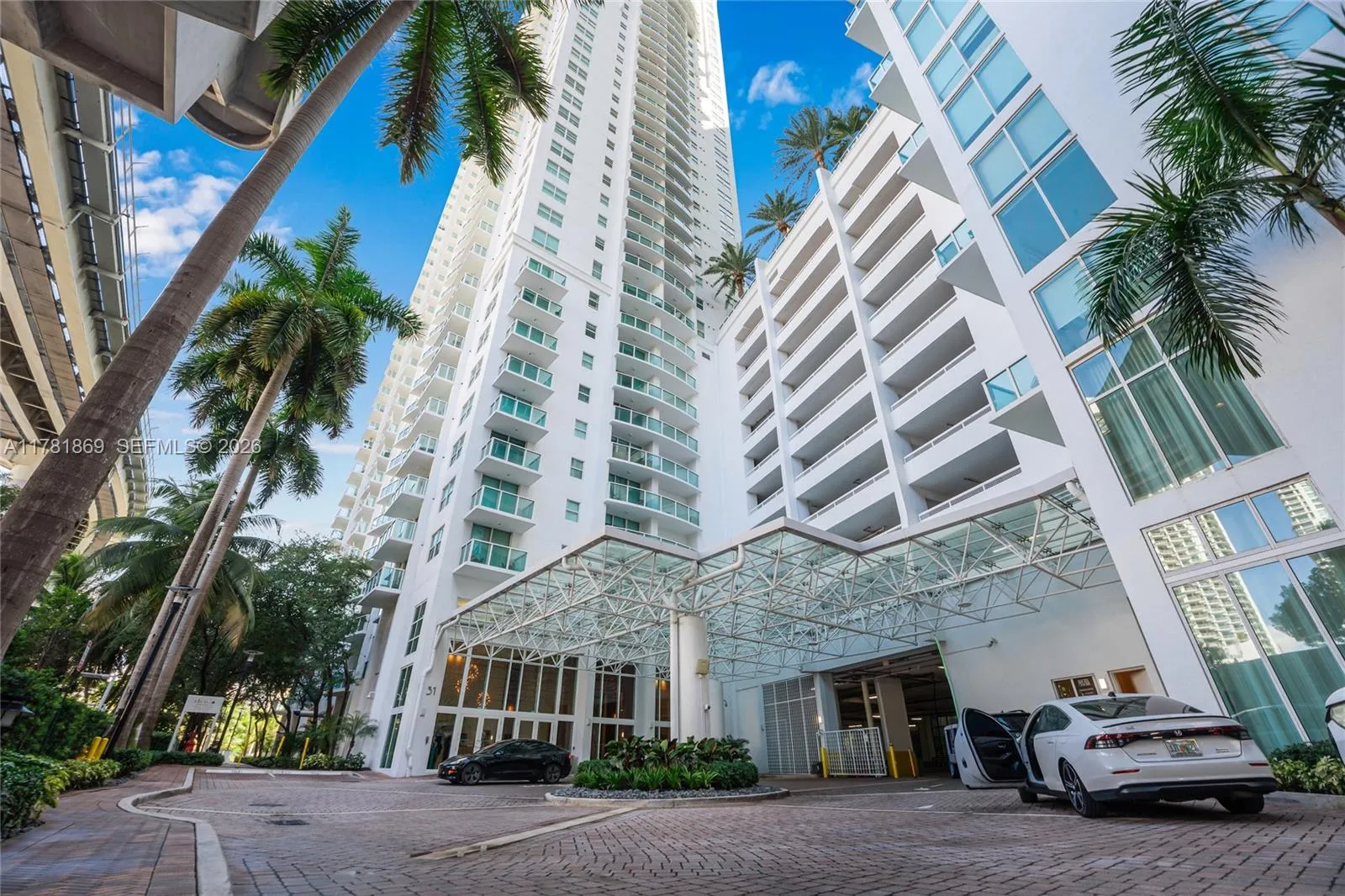 31 Se 5th St 409, Miami, Florida 33131, Miami, Florida 33131, 1 Bedroom Bedrooms, ,1 BathroomBathrooms,Residential,For Sale,31 Se 5th St 409, Miami, Florida 33131,A11781869