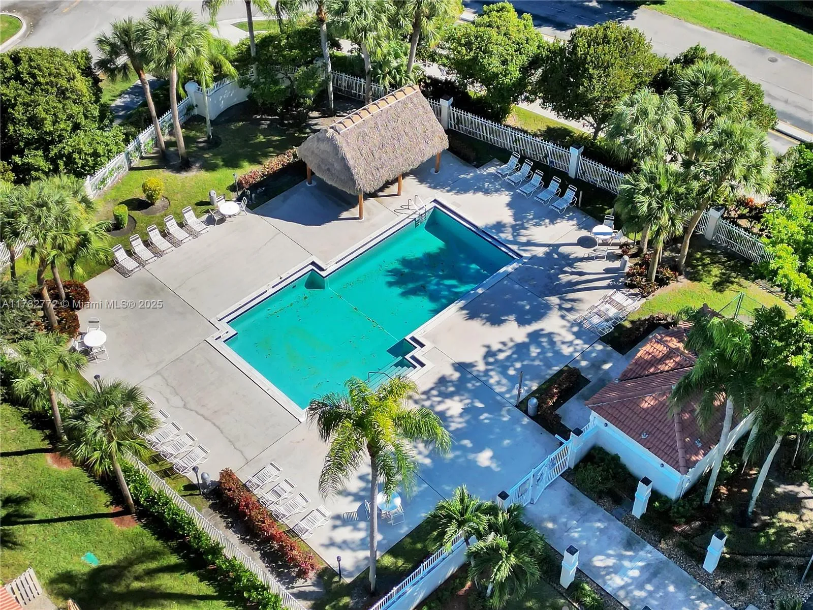 Pembroke Pines, Florida 33026, Pembroke Pines, Florida 33026, 3 Bedrooms Bedrooms, ,2 BathroomsBathrooms,Residential,For Sale, Pembroke Pines, Florida 33026,A11782772