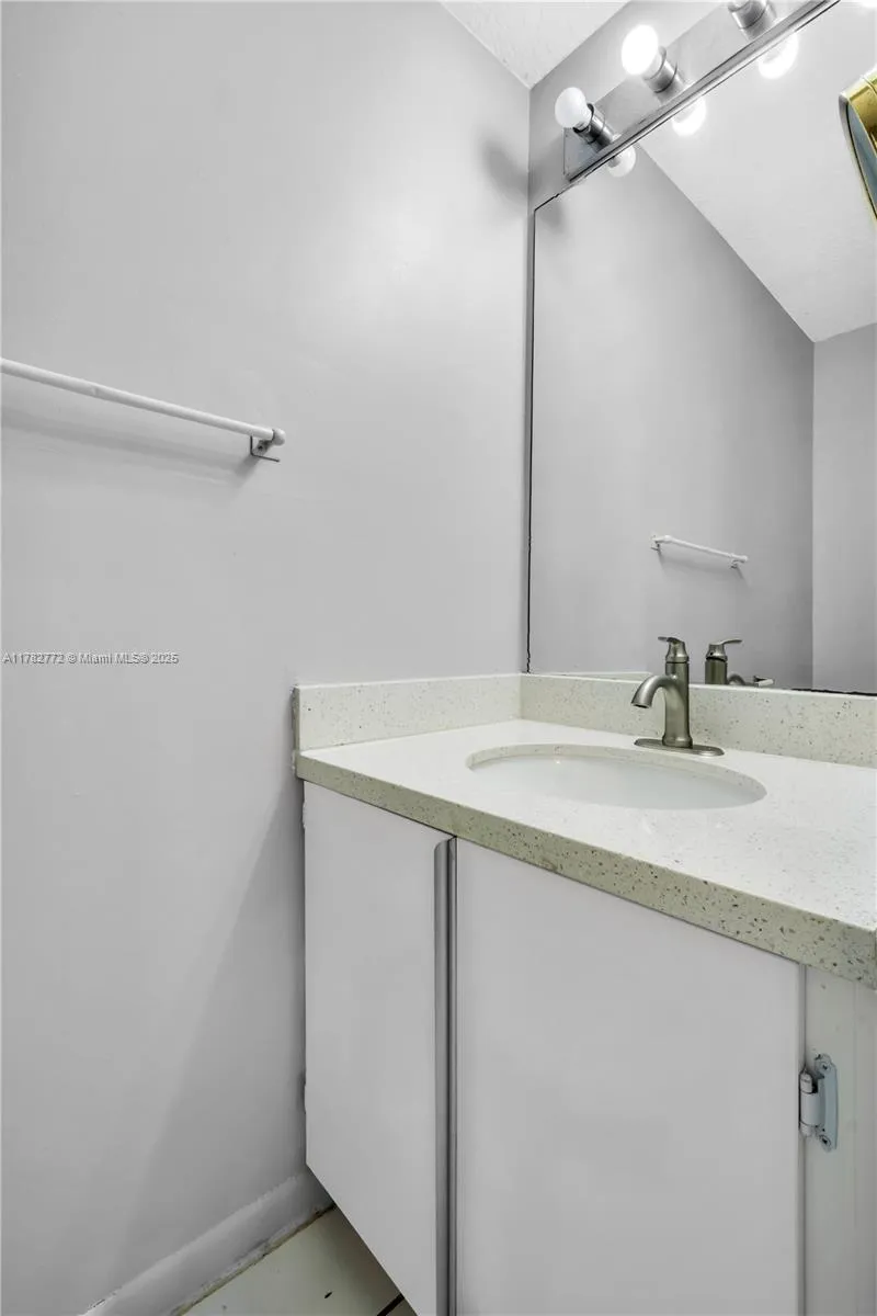 Pembroke Pines, Florida 33026, Pembroke Pines, Florida 33026, 3 Bedrooms Bedrooms, ,2 BathroomsBathrooms,Residential,For Sale, Pembroke Pines, Florida 33026,A11782772