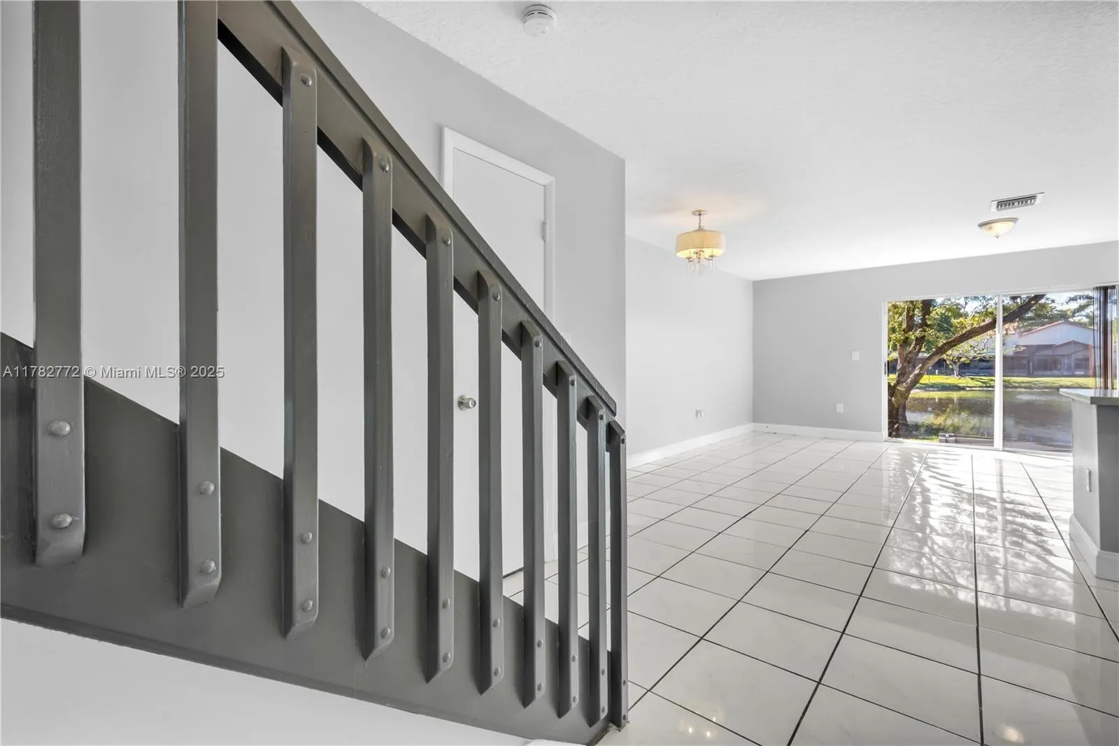Pembroke Pines, Florida 33026, Pembroke Pines, Florida 33026, 3 Bedrooms Bedrooms, ,2 BathroomsBathrooms,Residential,For Sale, Pembroke Pines, Florida 33026,A11782772