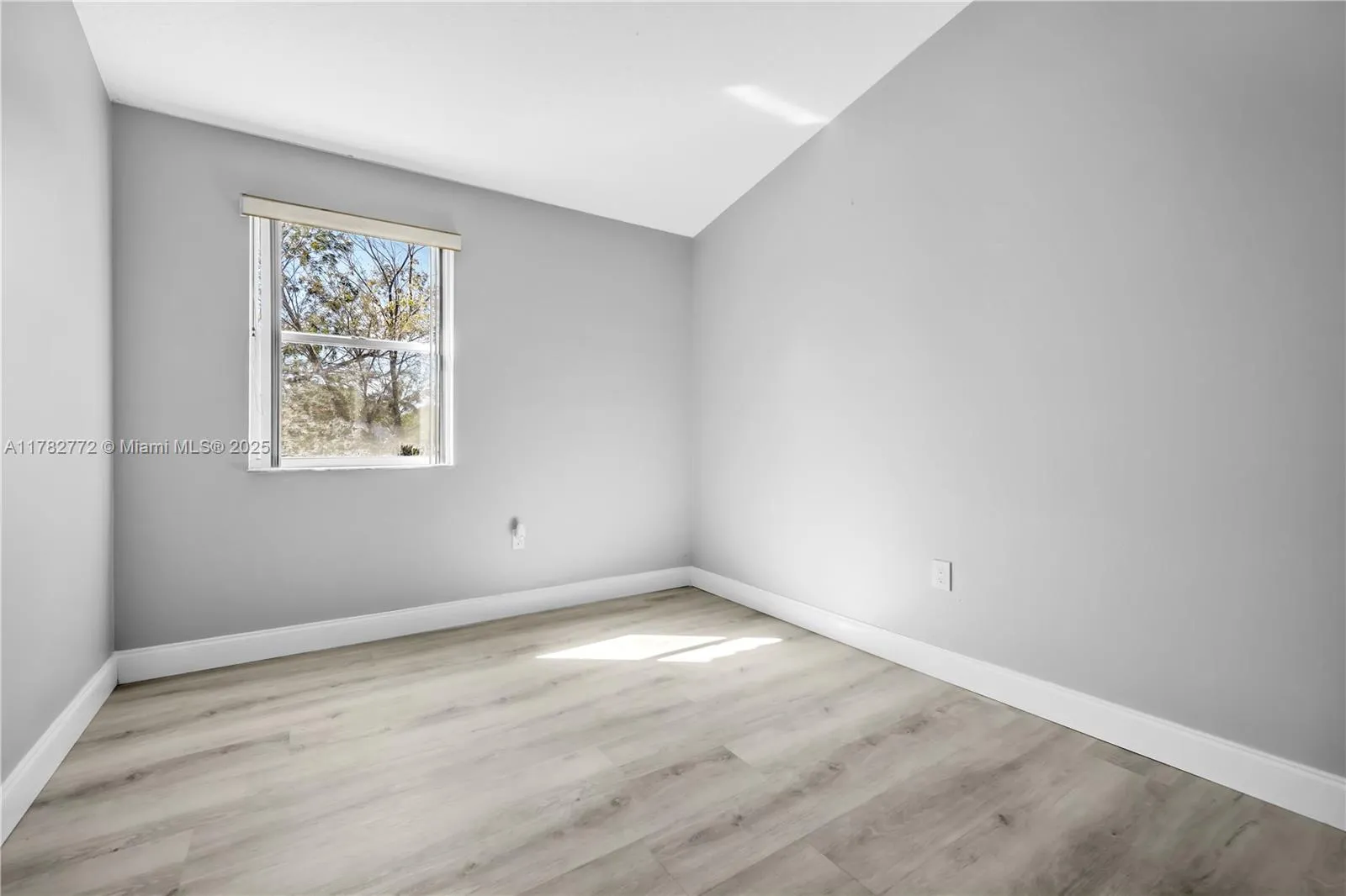 Pembroke Pines, Florida 33026, Pembroke Pines, Florida 33026, 3 Bedrooms Bedrooms, ,2 BathroomsBathrooms,Residential,For Sale, Pembroke Pines, Florida 33026,A11782772