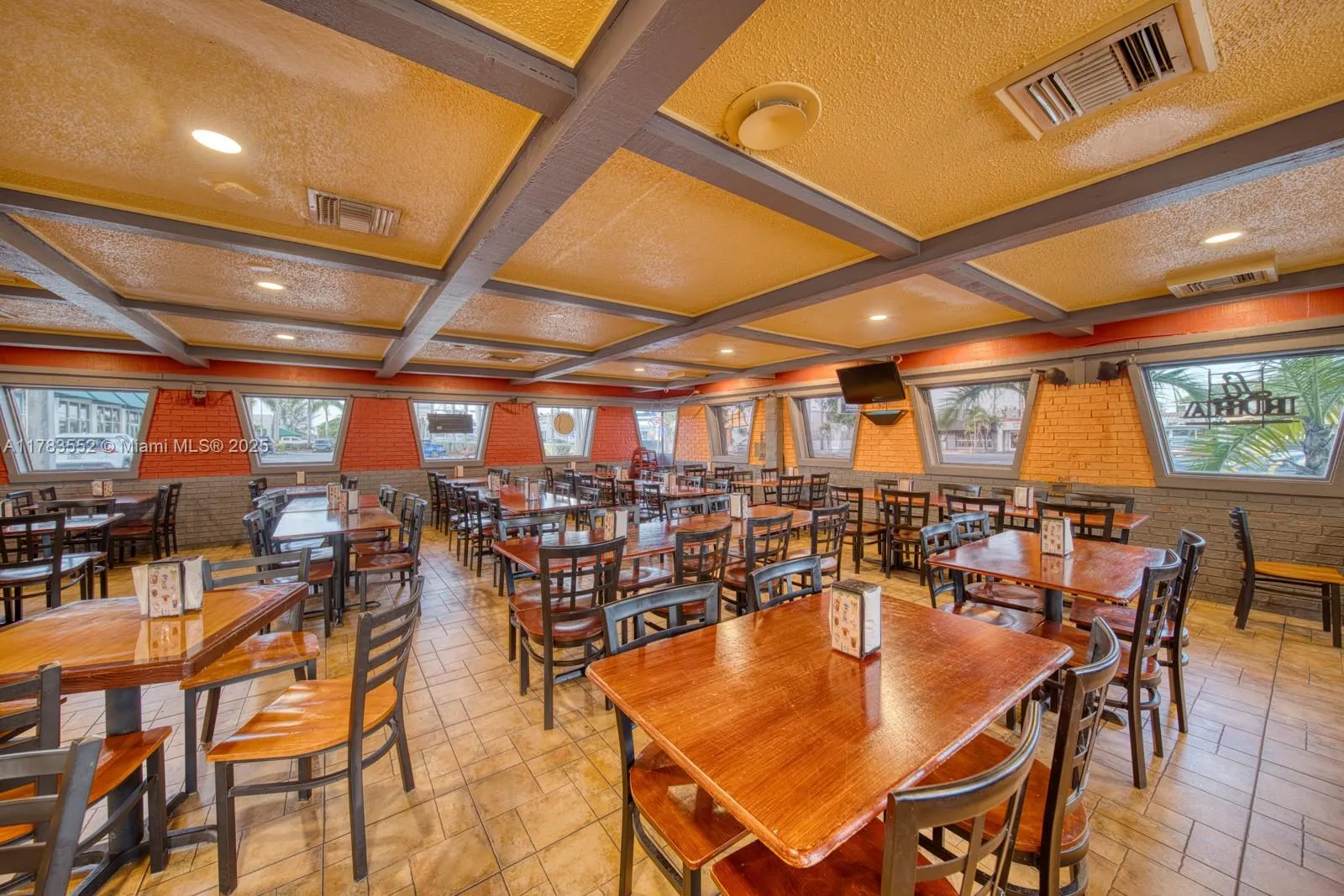 Chicken Grill Restaurant Opportunity In Prime Hial, Hialeah, Florida 33012, ,Business Opportunity,For Sale,Chicken Grill Restaurant Opportunity In Prime Hial,A11783552