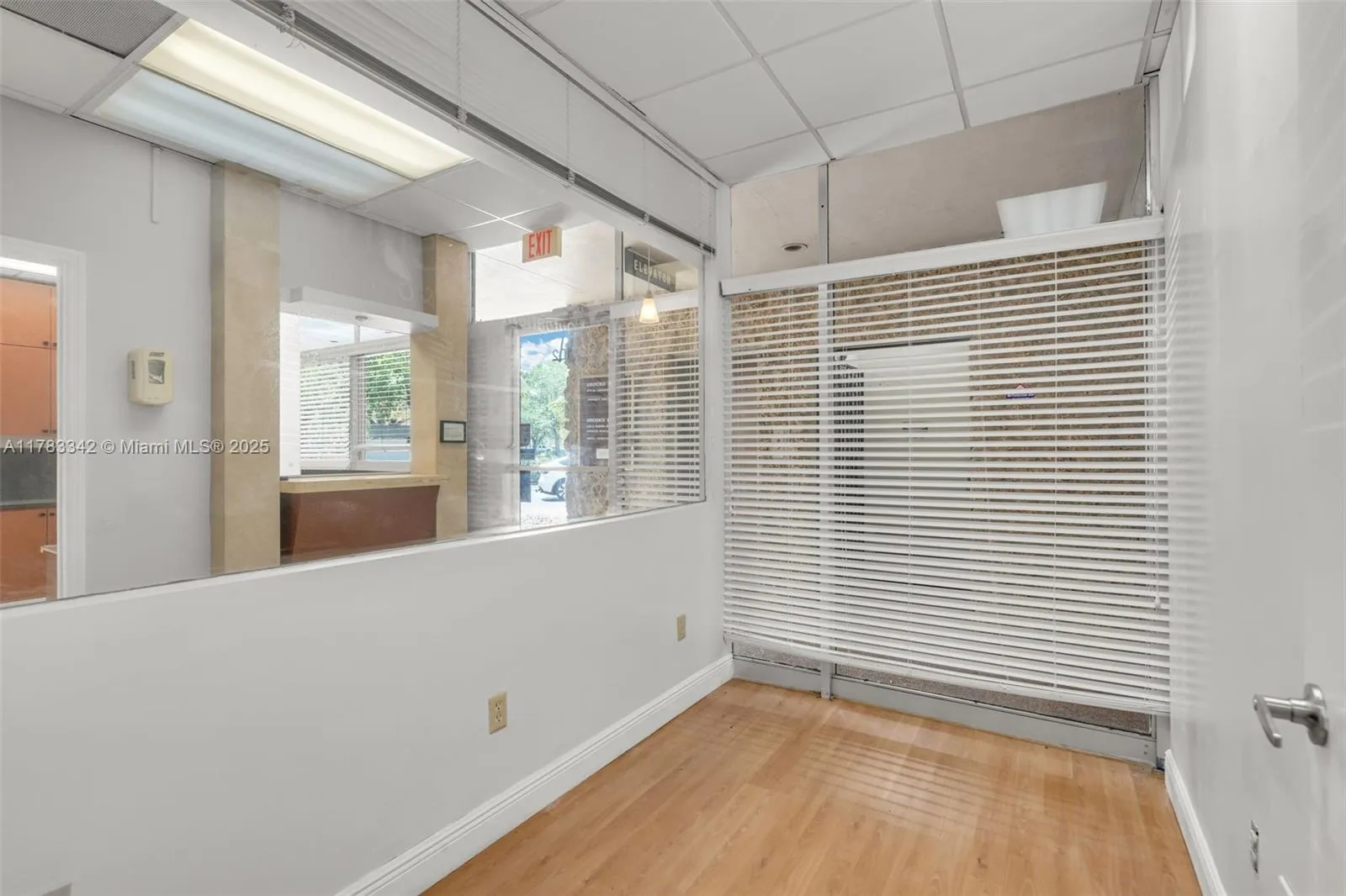 3816 Hollywood Blvd 2, Hollywood, Florida 33021, Hollywood, Florida 33021, ,Commercial Lease,For Rent,3816 Hollywood Blvd 2, Hollywood, Florida 33021,A11783342