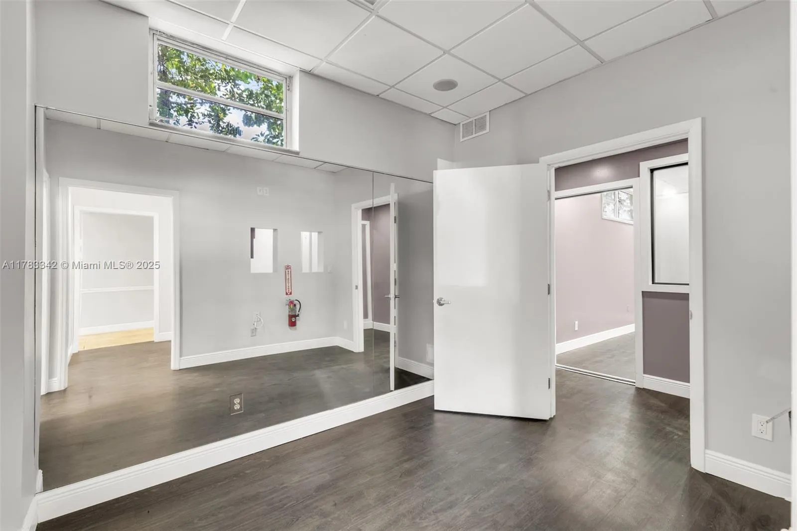 3816 Hollywood Blvd 2, Hollywood, Florida 33021, Hollywood, Florida 33021, ,Commercial Lease,For Rent,3816 Hollywood Blvd 2, Hollywood, Florida 33021,A11783342