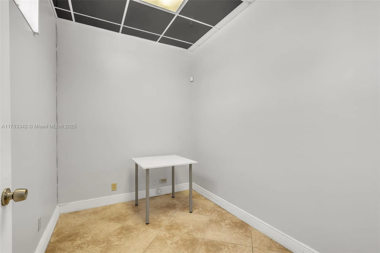 3816 Hollywood Blvd 2, Hollywood, Florida 33021, Hollywood, Florida 33021, ,Commercial Lease,For Rent,3816 Hollywood Blvd 2, Hollywood, Florida 33021,A11783342