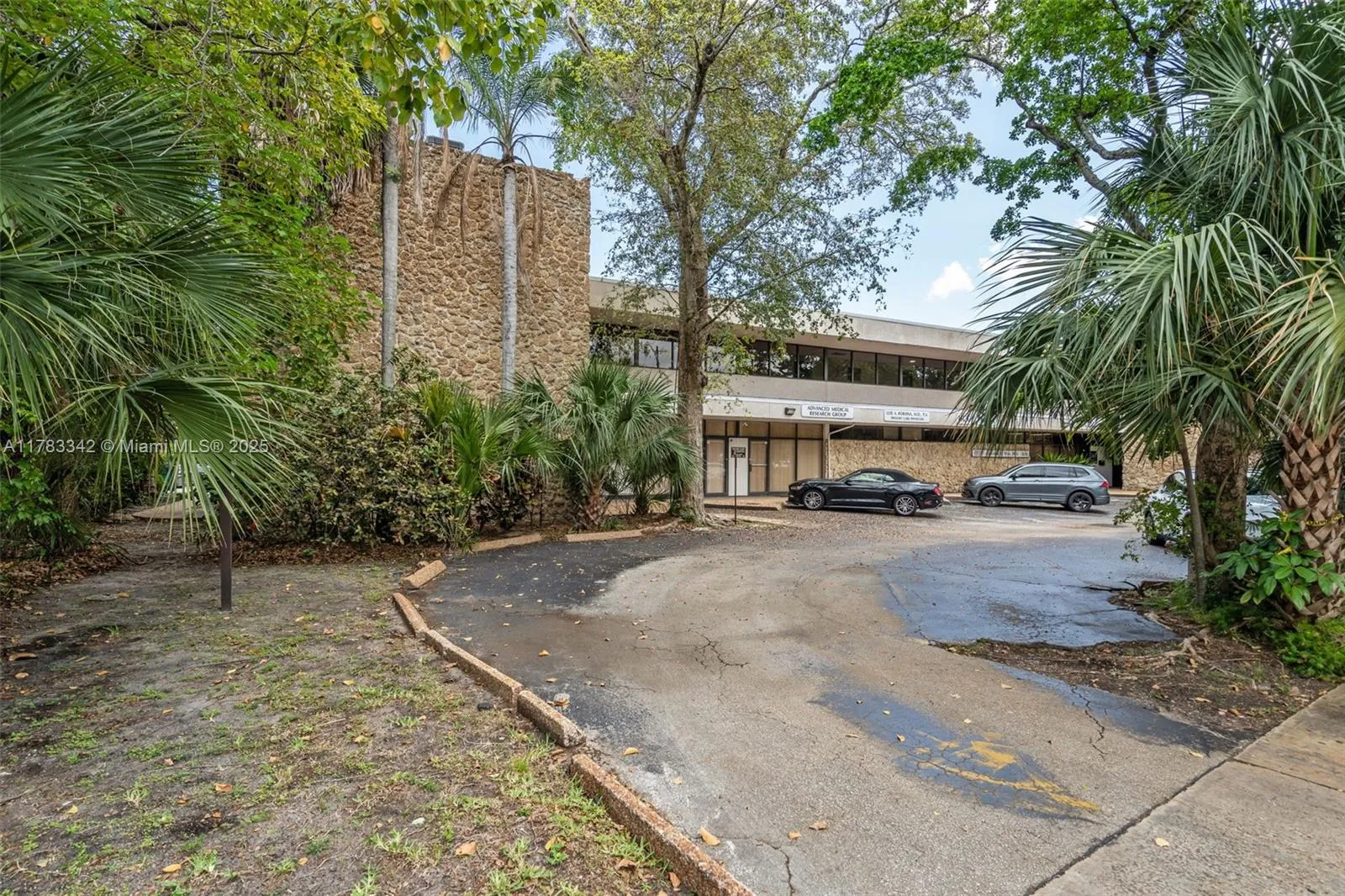 3816 Hollywood Blvd 2, Hollywood, Florida 33021, Hollywood, Florida 33021, ,Commercial Lease,For Rent,3816 Hollywood Blvd 2, Hollywood, Florida 33021,A11783342