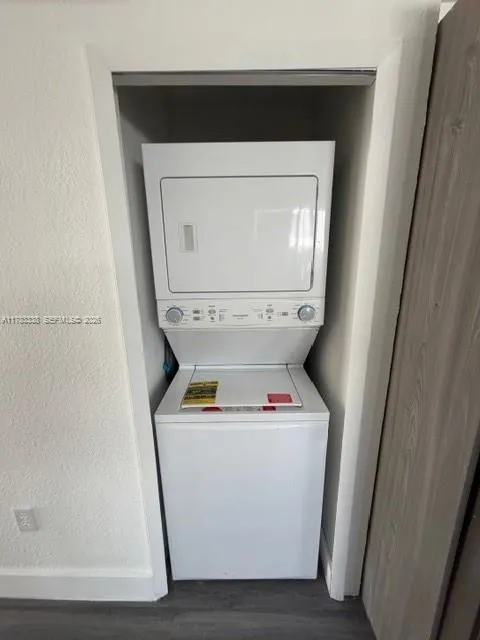2023 washer and dryer in 580 property