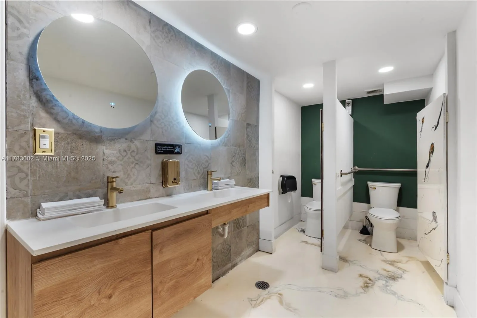 10648 Fountainbleau Blvd, Miami, Florida 33172, Miami, Florida 33172, ,Business Opportunity,For Sale,10648 Fountainbleau Blvd, Miami, Florida 33172,A11783082