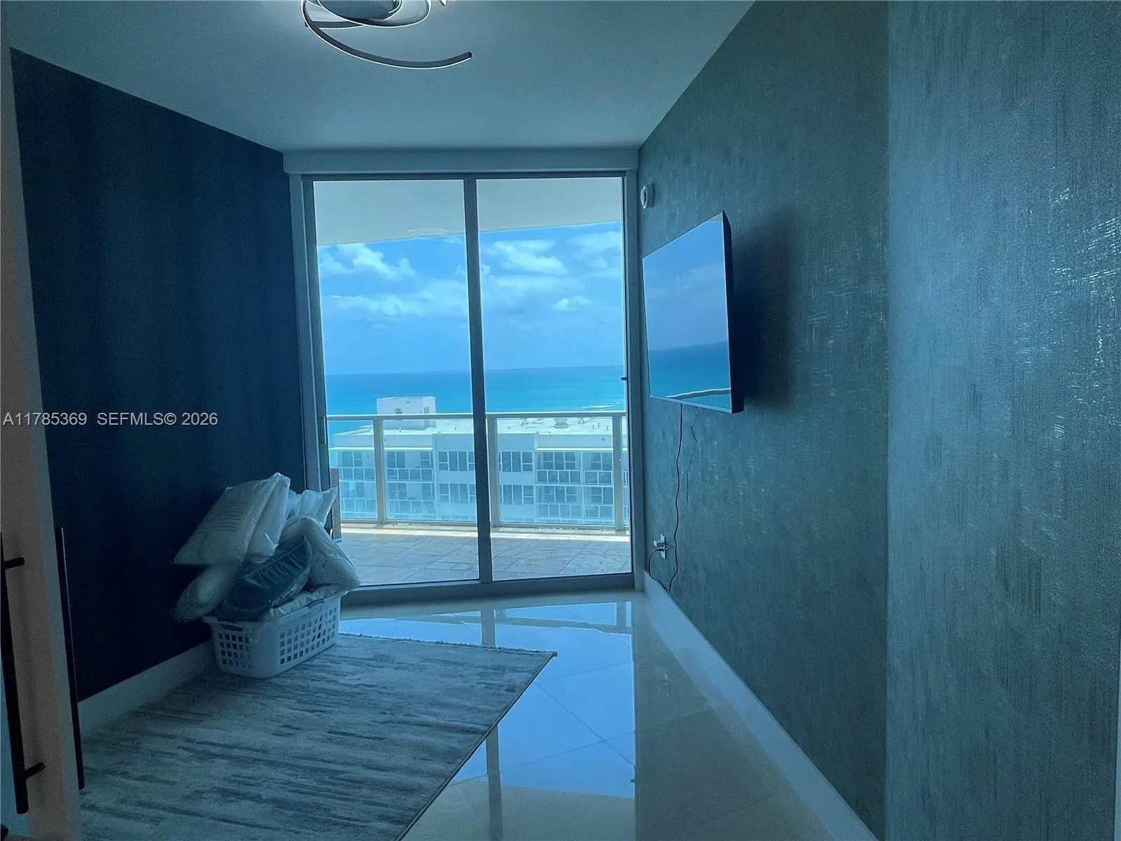 3101 S Ocean Dr 1707, Hollywood, Florida 33019, Hollywood, Florida 33019, 3 Bedrooms Bedrooms, ,3 BathroomsBathrooms,Residential Lease,For Rent,3101 S Ocean Dr 1707, Hollywood, Florida 33019,A11785369