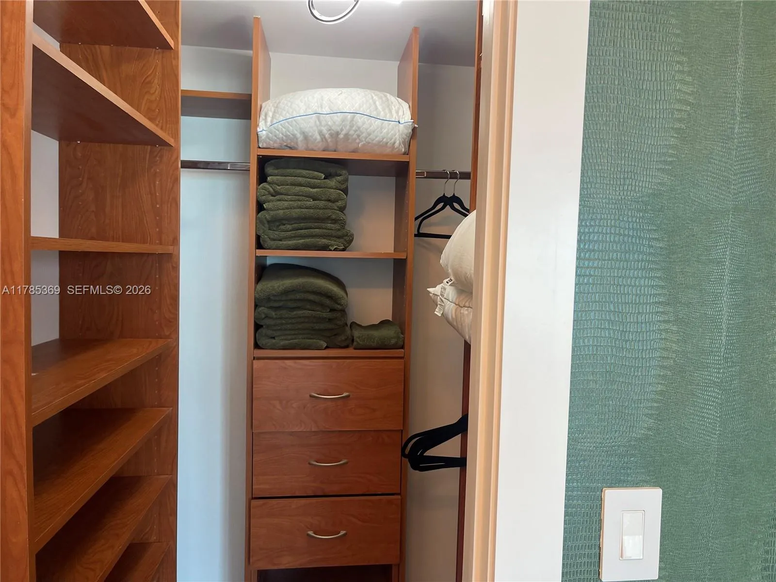 3101 S Ocean Dr 1707, Hollywood, Florida 33019, Hollywood, Florida 33019, 3 Bedrooms Bedrooms, ,3 BathroomsBathrooms,Residential Lease,For Rent,3101 S Ocean Dr 1707, Hollywood, Florida 33019,A11785369