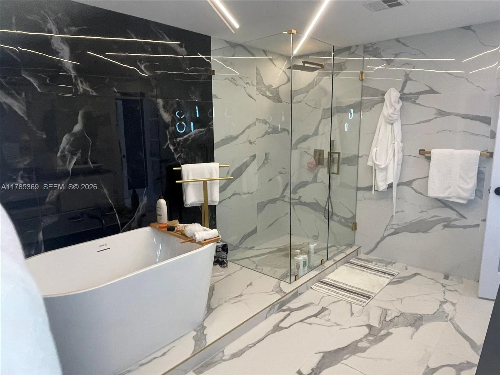 3101 S Ocean Dr 1707, Hollywood, Florida 33019, Hollywood, Florida 33019, 3 Bedrooms Bedrooms, ,3 BathroomsBathrooms,Residential Lease,For Rent,3101 S Ocean Dr 1707, Hollywood, Florida 33019,A11785369