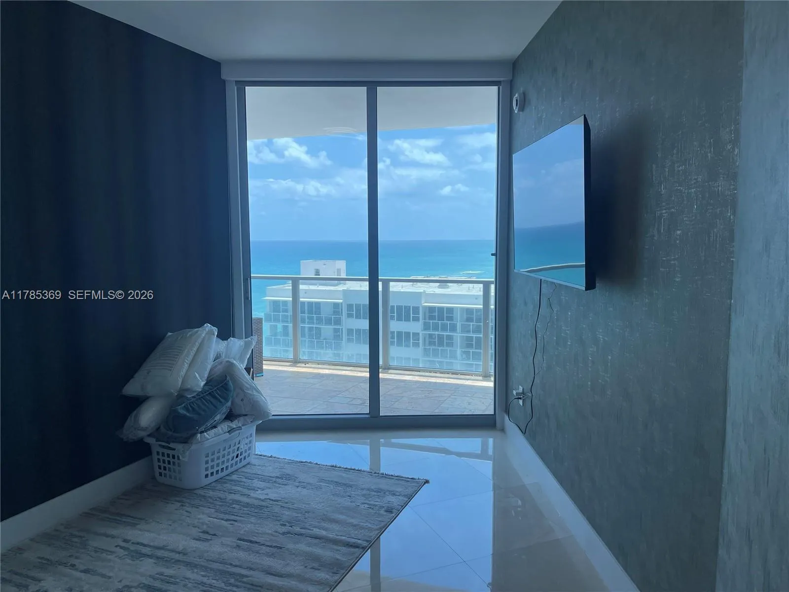 3101 S Ocean Dr 1707, Hollywood, Florida 33019, Hollywood, Florida 33019, 3 Bedrooms Bedrooms, ,3 BathroomsBathrooms,Residential Lease,For Rent,3101 S Ocean Dr 1707, Hollywood, Florida 33019,A11785369
