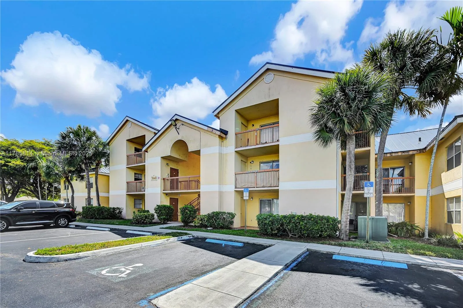 7640 Westwood Dr 404, Tamarac, Florida 33321, Tamarac, Florida 33321, 2 Bedrooms Bedrooms, ,2 BathroomsBathrooms,Residential,For Sale,7640 Westwood Dr 404, Tamarac, Florida 33321,A11785814
