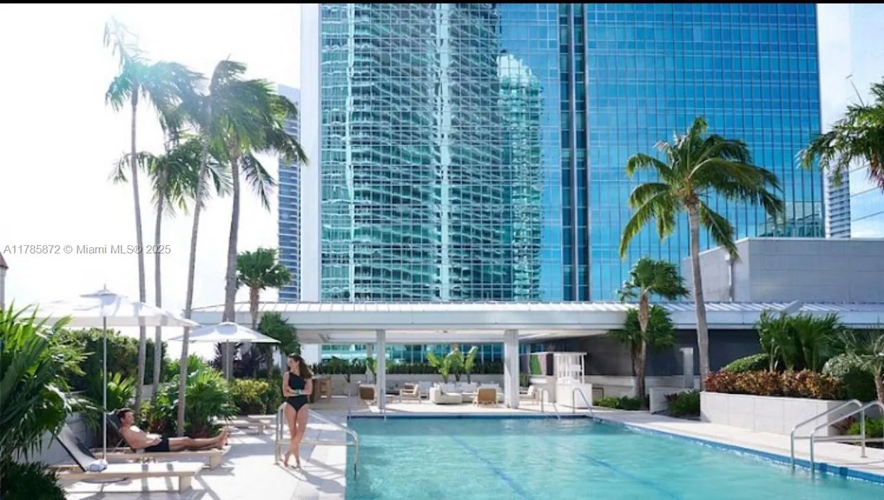1395 W Brickell Ave 2813, Miami, Florida 33131, Miami, Florida 33131, 2 Bedrooms Bedrooms, ,2 BathroomsBathrooms,Residential Lease,For Rent,1395 W Brickell Ave 2813, Miami, Florida 33131,A11785872