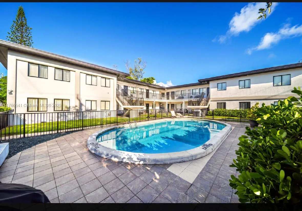 1901 Johnson St 1, Hollywood, Florida 33020, Hollywood, Florida 33020, 3 Bedrooms Bedrooms, ,1 BathroomBathrooms,Residential Lease,For Rent,1901 Johnson St 1, Hollywood, Florida 33020,A11786541