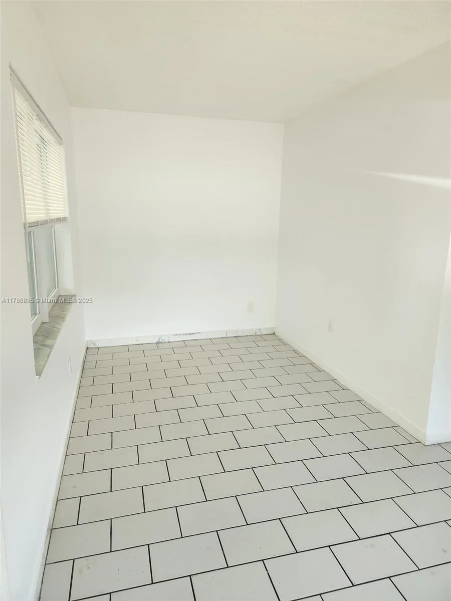 Apt 1, 1bed/1bath