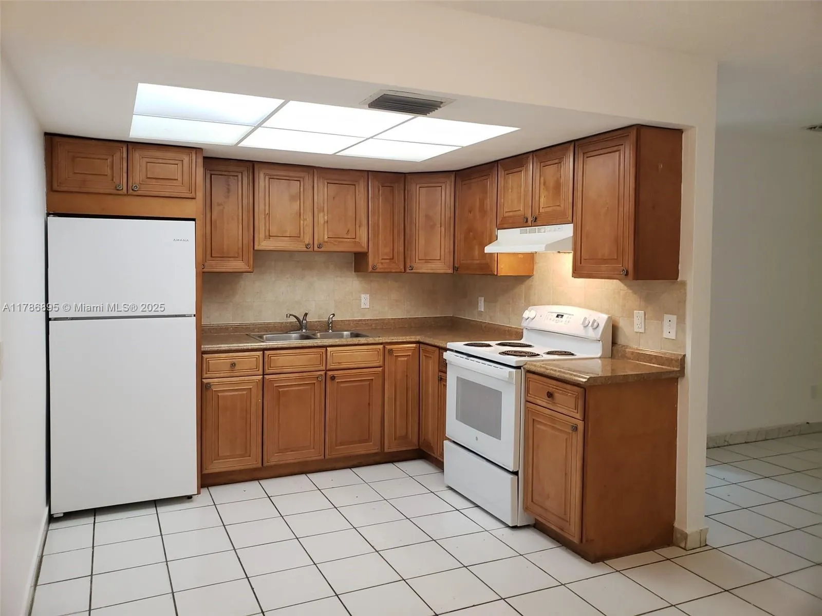 Apt 3, 2bed/1bath