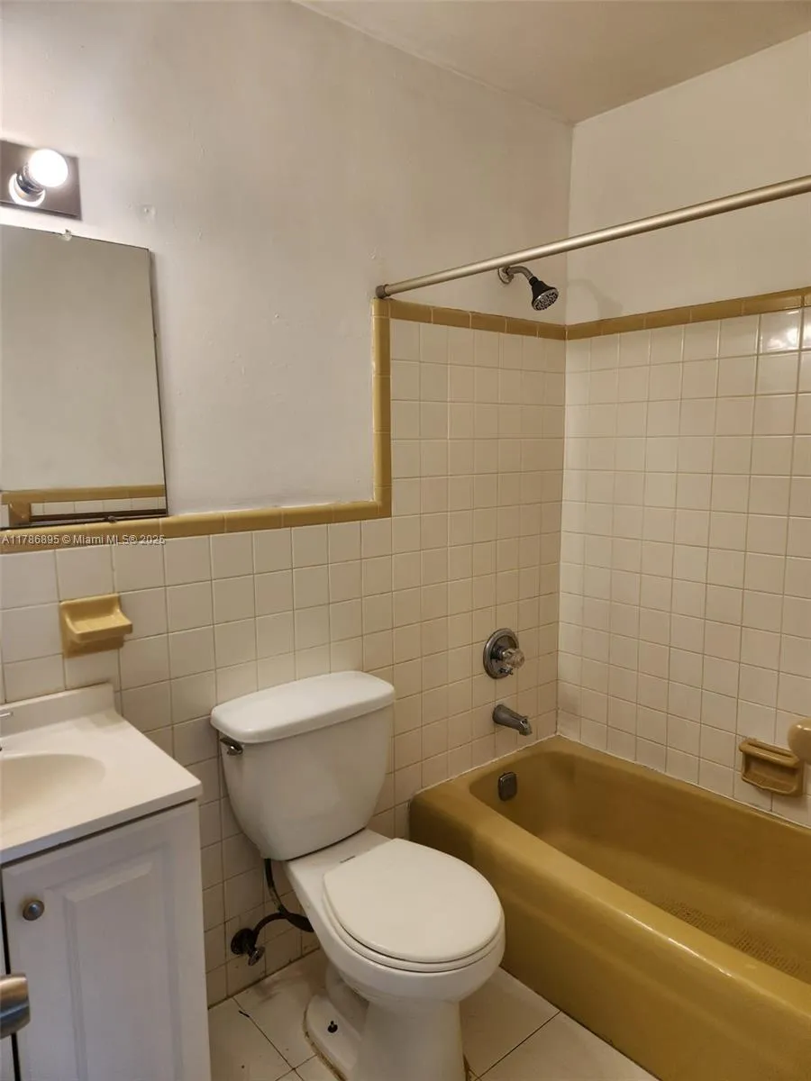 Apt 1, 1bed/1bath