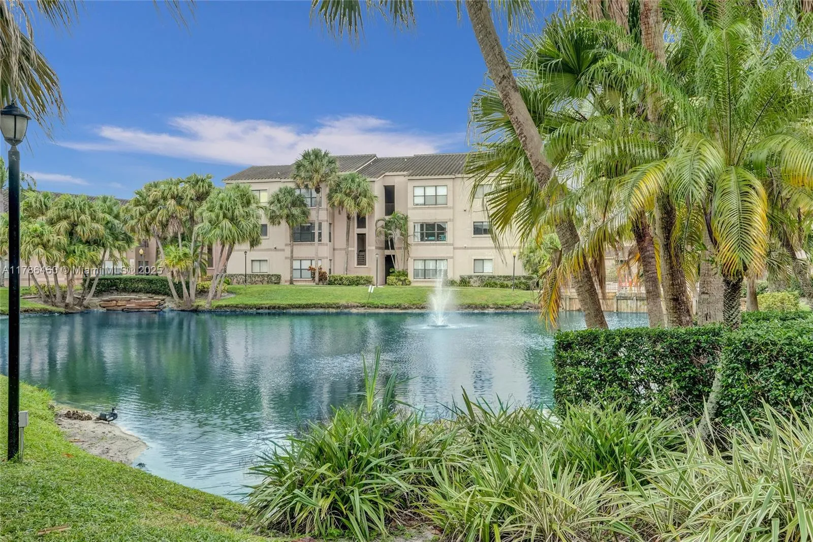 2946 S University Dr 7108, Davie, Florida 33328, Davie, Florida 33328, 1 Bedroom Bedrooms, ,1 BathroomBathrooms,Residential,For Sale,2946 S University Dr 7108, Davie, Florida 33328,A11786460