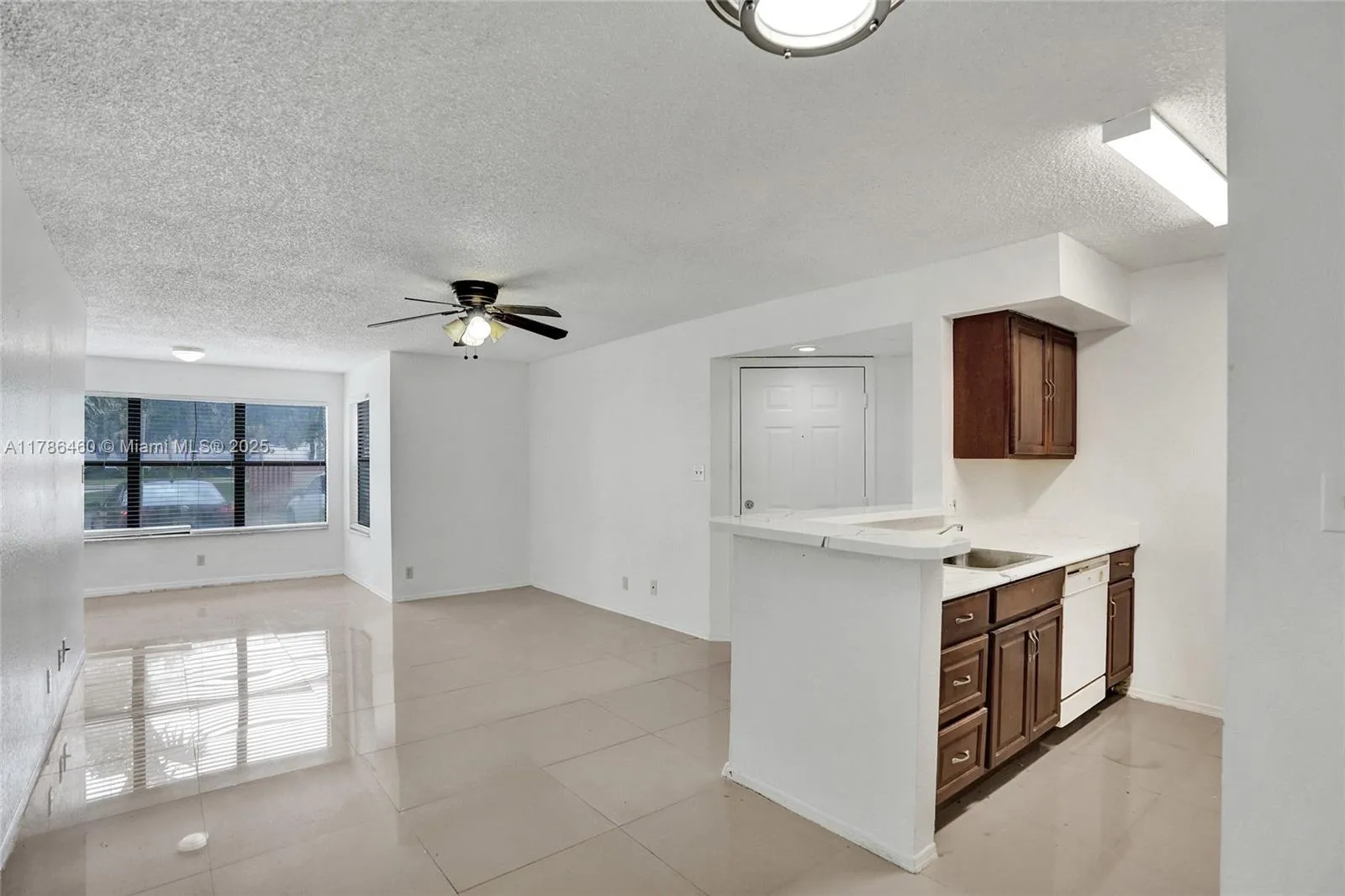 2946 S University Dr 7108, Davie, Florida 33328, Davie, Florida 33328, 1 Bedroom Bedrooms, ,1 BathroomBathrooms,Residential,For Sale,2946 S University Dr 7108, Davie, Florida 33328,A11786460