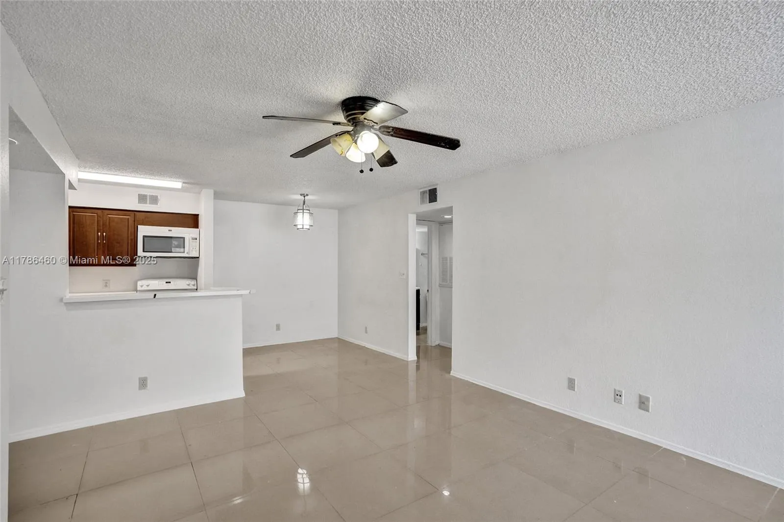 2946 S University Dr 7108, Davie, Florida 33328, Davie, Florida 33328, 1 Bedroom Bedrooms, ,1 BathroomBathrooms,Residential,For Sale,2946 S University Dr 7108, Davie, Florida 33328,A11786460