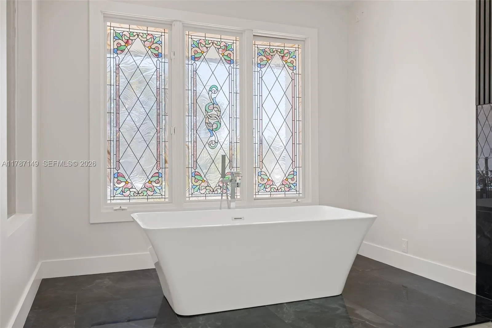 2561 Lucille Dr, Fort Lauderdale, Florida 33316, Fort Lauderdale, Florida 33316, 5 Bedrooms Bedrooms, ,4 BathroomsBathrooms,Residential,For Sale,2561 Lucille Dr, Fort Lauderdale, Florida 33316,A11787149