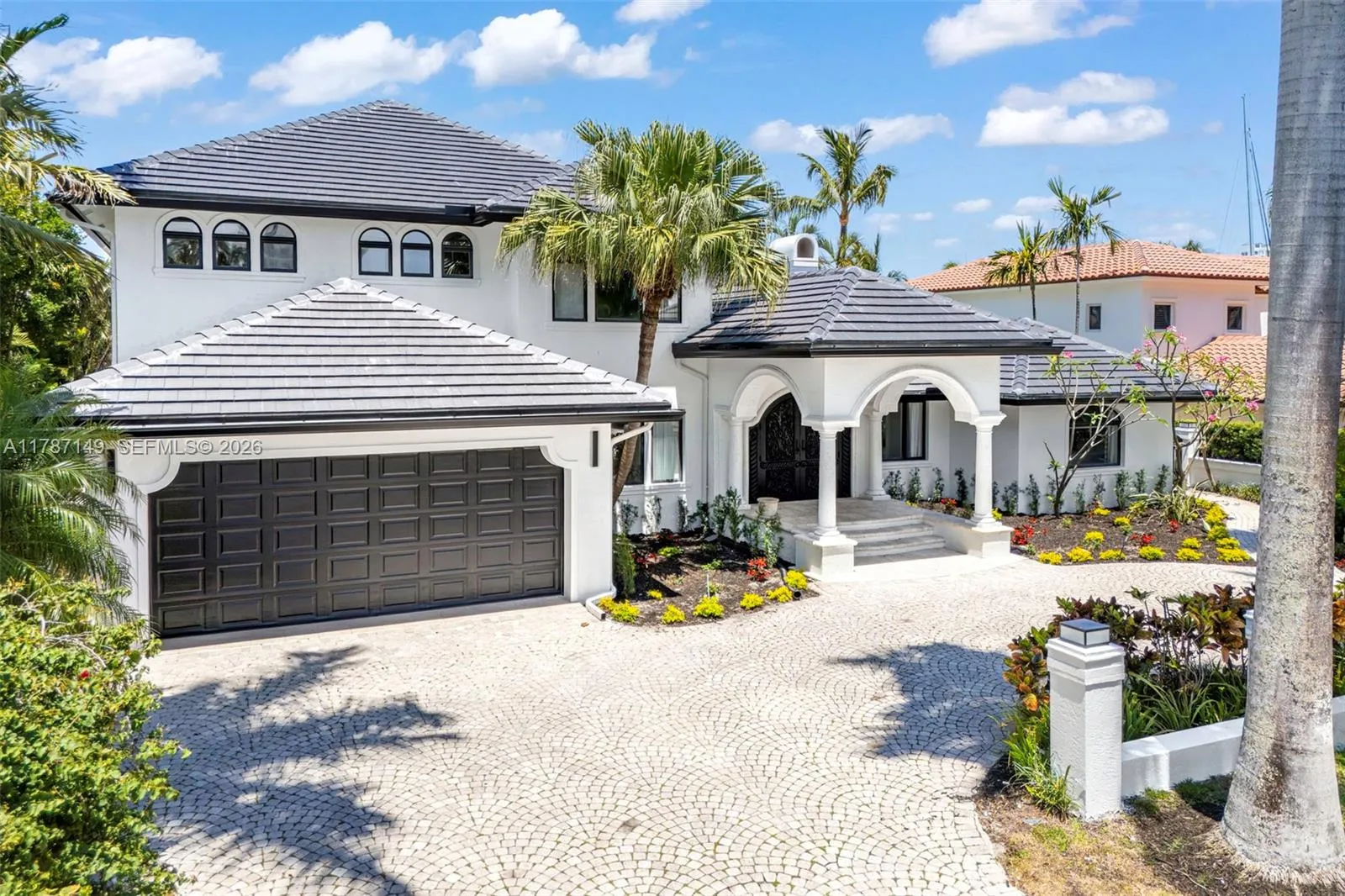2561 Lucille Dr, Fort Lauderdale, Florida 33316, Fort Lauderdale, Florida 33316, 5 Bedrooms Bedrooms, ,4 BathroomsBathrooms,Residential,For Sale,2561 Lucille Dr, Fort Lauderdale, Florida 33316,A11787149