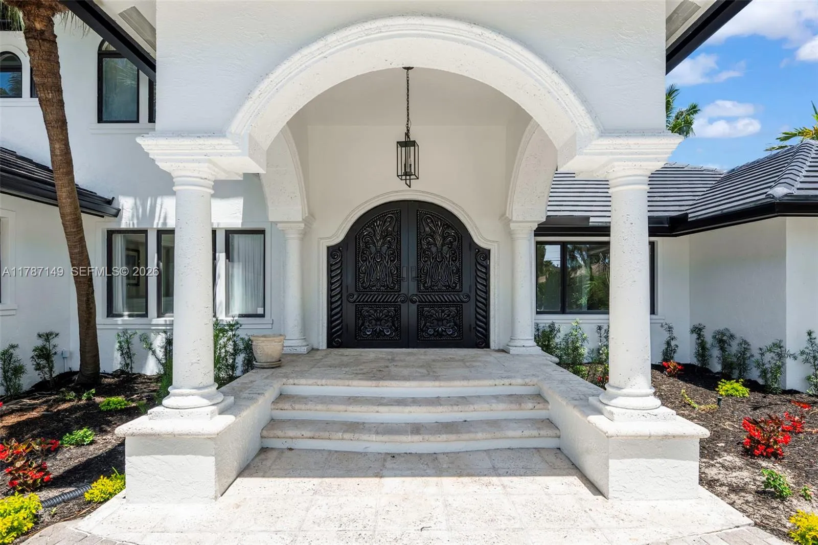 2561 Lucille Dr, Fort Lauderdale, Florida 33316, Fort Lauderdale, Florida 33316, 5 Bedrooms Bedrooms, ,4 BathroomsBathrooms,Residential,For Sale,2561 Lucille Dr, Fort Lauderdale, Florida 33316,A11787149